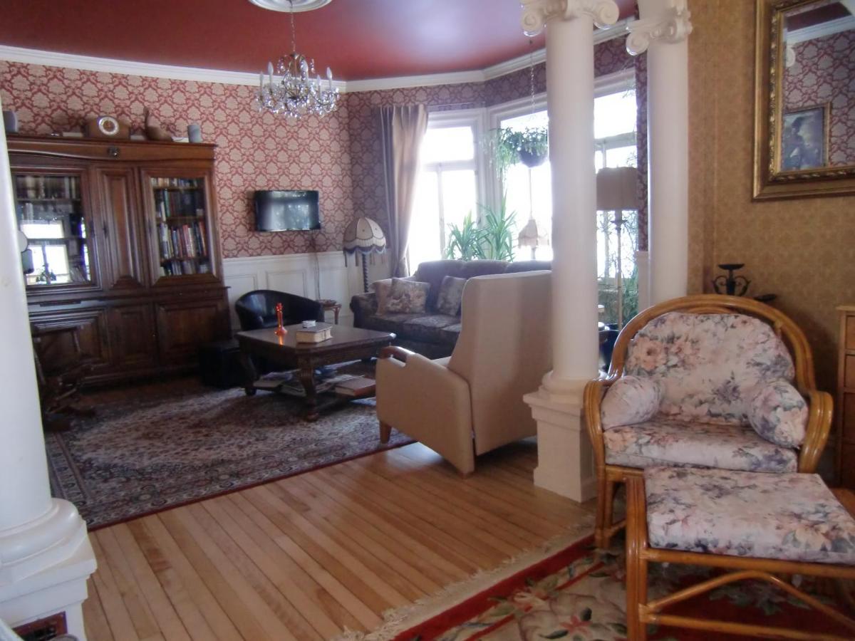 Auberge De Lotbiniere Panzió Kültér fotó